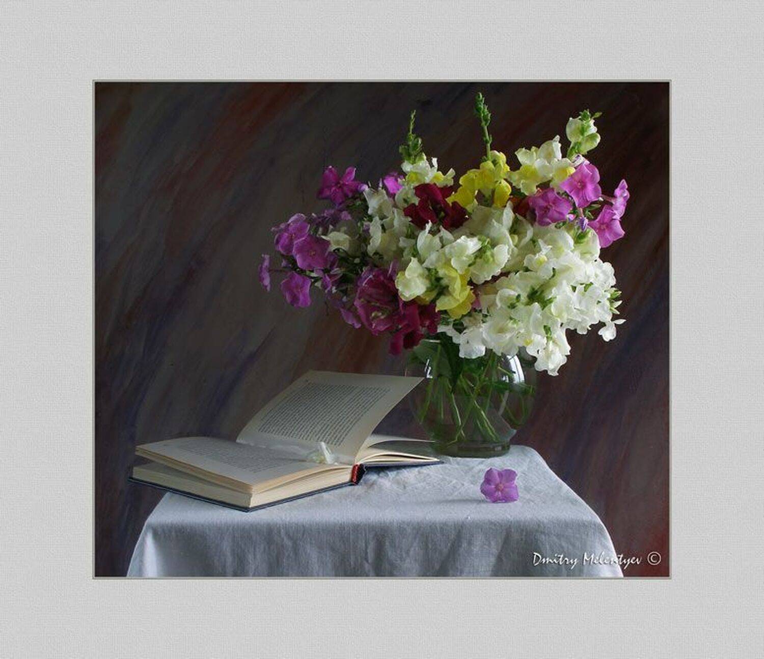 Ностальгия | Nostalgie. Автор: Dmitry Melentyev букет цветы книга натюрморт flowers still life, Dmitry Melentyev