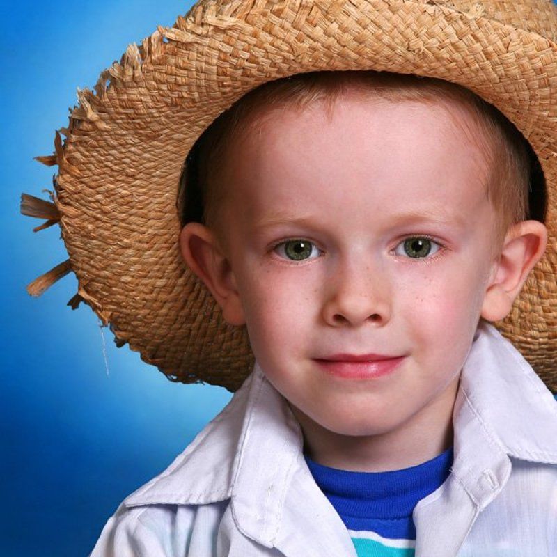 мальчик, ребенок, шляпа, студия Том Сойерphoto preview