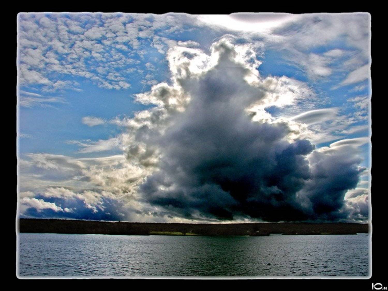 goodbye blue sky. Автор: Юм небо, Юм