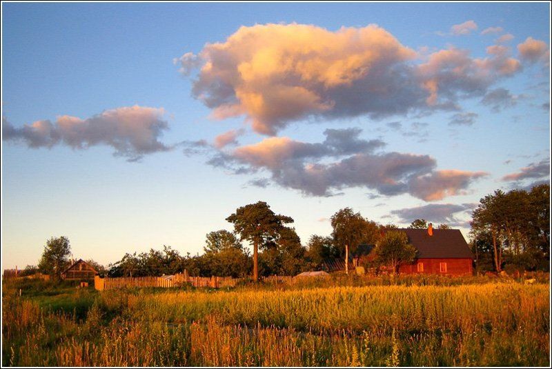 старая ладога, вечер, закат Домик в деревнеphoto preview