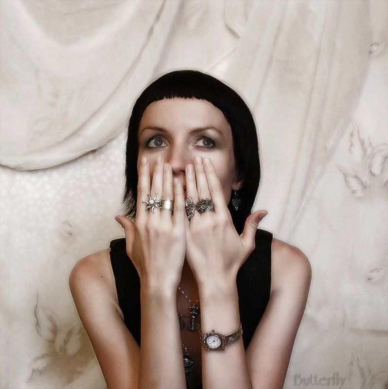 катя улыбнуласьphoto preview