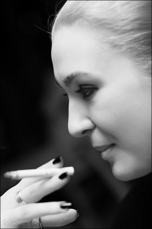 девушка, глаз, портрет, сигарета photo preview