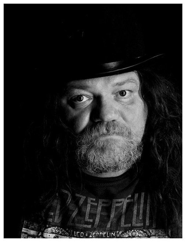 Суровый Рокерphoto preview