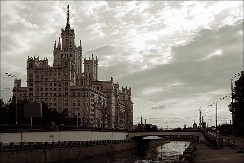 москва, таганка Высотка на Котельнической наб.photo preview