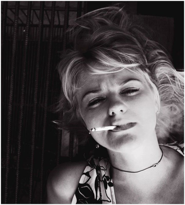 чб жанр дымитьphoto preview