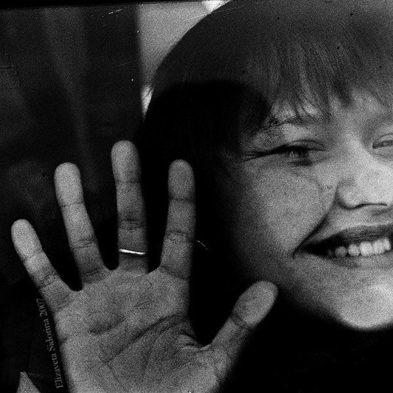 sidorina, 6х6 смеяться в стеклаphoto preview