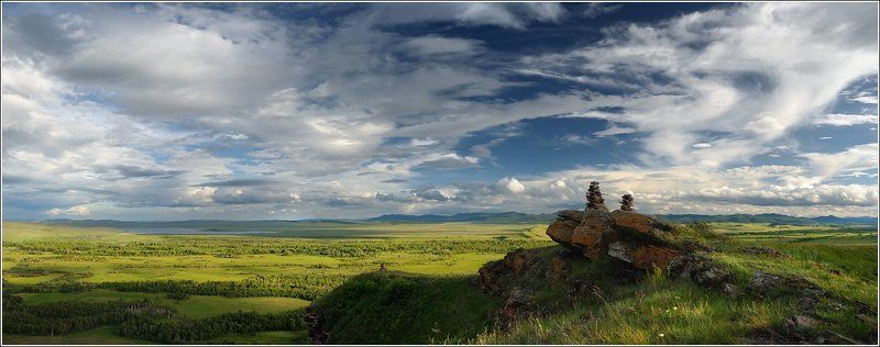 большой, высокий, высоко, голубой, горы, далекий, долина, достопримечательности, древний, духи, зеленый, история, камни, лес, небо, облака, панорама, пейзаж, пирамида, природа, путешествия, размер, река, сибирь, степь, сундуки, хакасия, шаман, широкий Долина Белого Июсаphoto preview