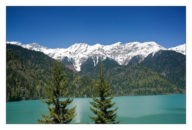 весна, горы, озеро Озеро Рицаphoto preview