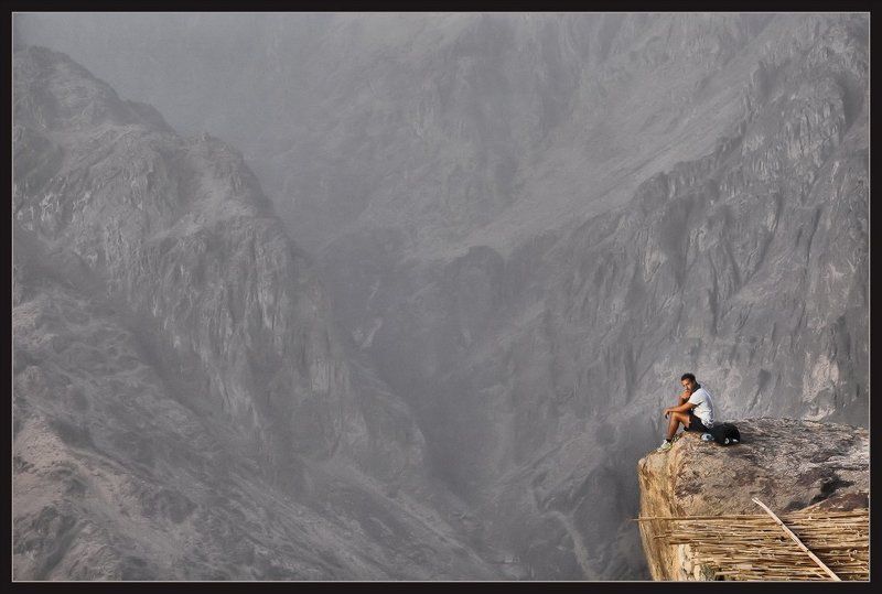 человек, люди, портрет, пейзаж, природа, горы, египет, синай Человек и горыphoto preview