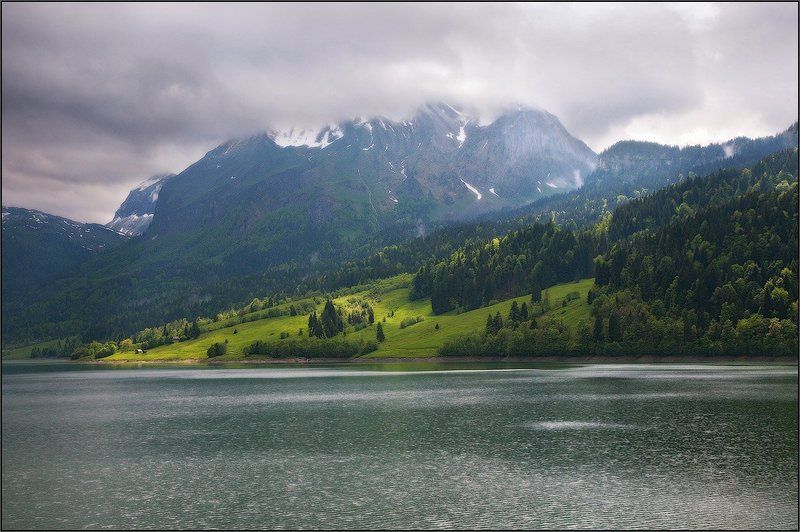 Прогулка вдоль озераphoto preview