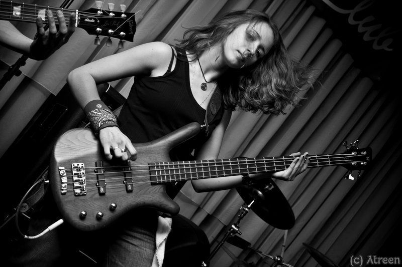 Басисткаphoto preview