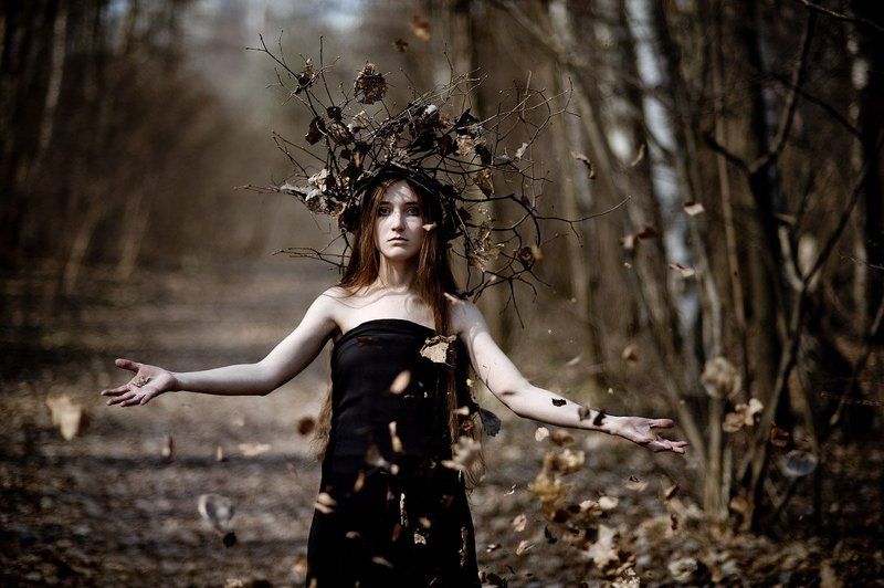 осень, девушка, жанр, листья, лес, фентази, платье, арт, креатив Берегиняphoto preview