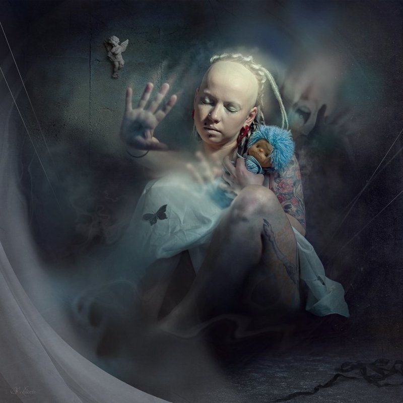 -alone-photo preview