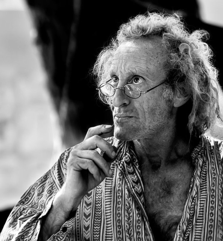 Поэтphoto preview