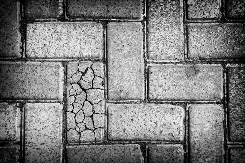 текстура, трещина, давление И сплоченность рядов есть свидетельство дружбы...photo preview