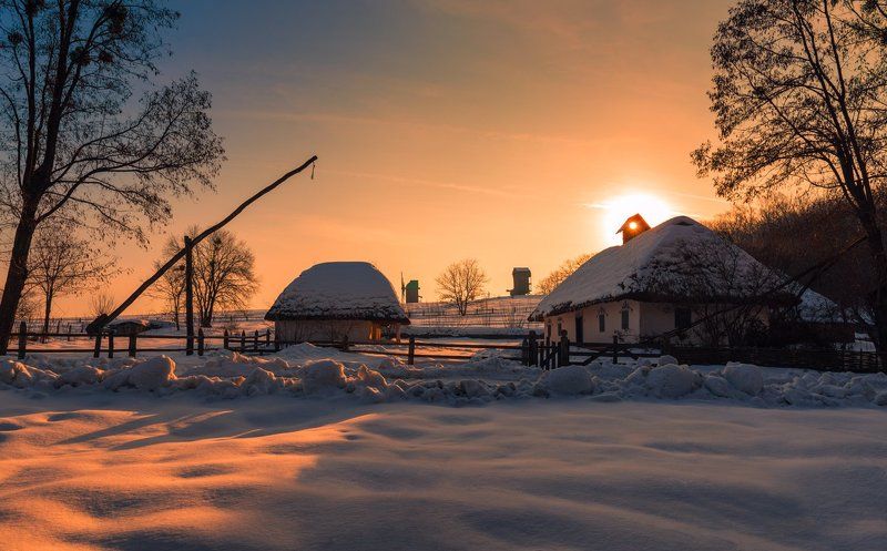 Закат сквозь дымоходphoto preview