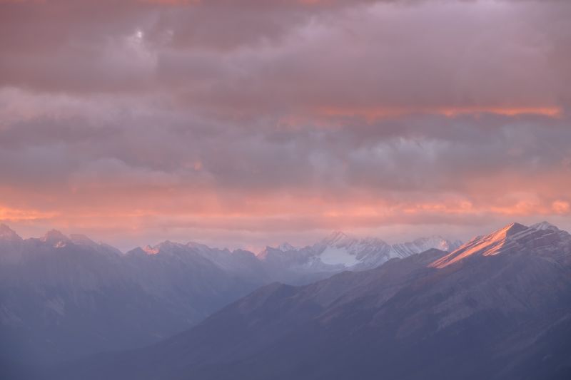 Canada, Alberta, Banff, Rockbound, sunrise, clouds, pink Рассвет на вершине мира.photo preview