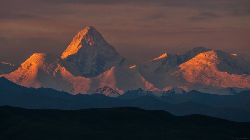 хан-тенгри, тянь-шань, горы, рассвет Хан-Тенгриphoto preview