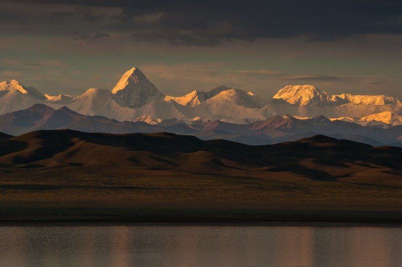 тянь-шань, хан-тенгри, вершины, лето, рассвет Тянь-Шаньphoto preview