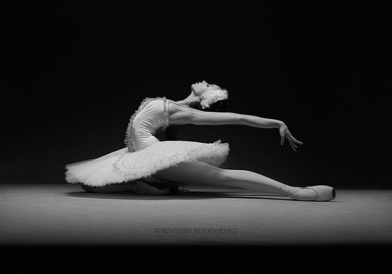 spirit, fine art, ballet, балет, пачка,  пуанты, choreography, хореография, ballerina, балерина, dance, танец, sculpture, скульптура, dancer, танцор, шпагат, чб, bw, art, repiashenko, yevgeniy repiashenko, репяшенко, евгений репяшенко photo preview