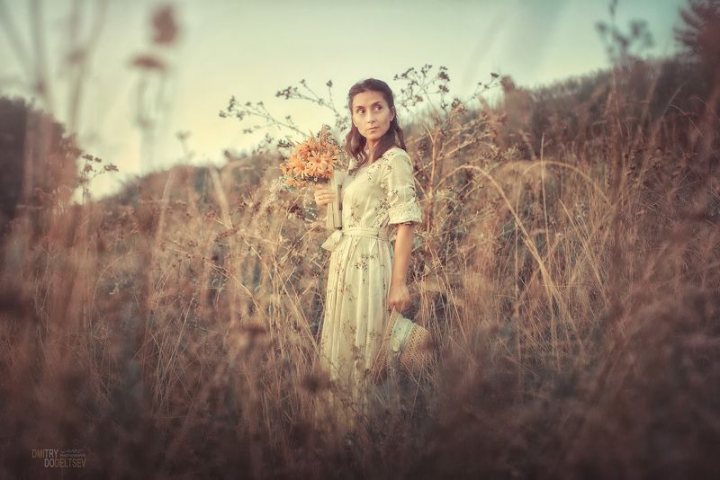 девушка, закат, вечер, поле, травы, букет Поле...photo preview