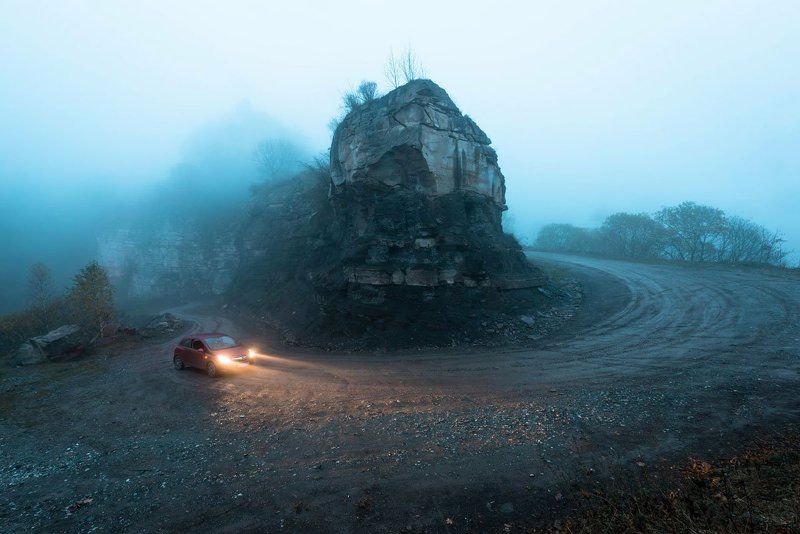 дорога, туман, машина, горы, осень,храм, кавказ, Дорога к Древнему храмуphoto preview