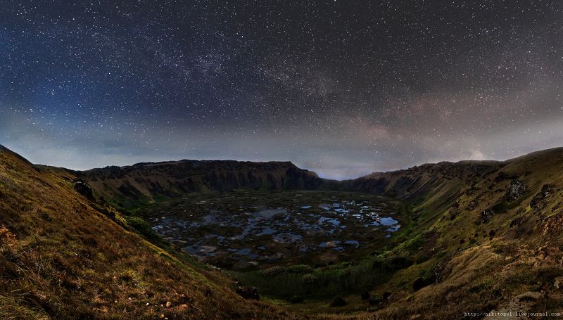 остров Пасхи, ночь, путешествие, Вулканический кратер острова Пасхиphoto preview
