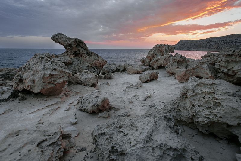 Среди камнейphoto preview