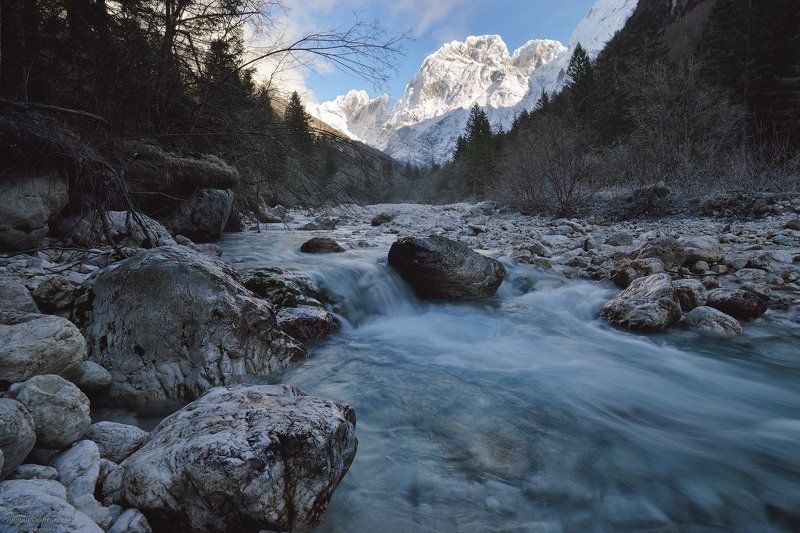 Мангарт, Словения, Траглавский национальный парк, Альпы, Природа, Горная река, Зима, Горный пейзаж Прикосновение к зимнему Мангартуphoto preview