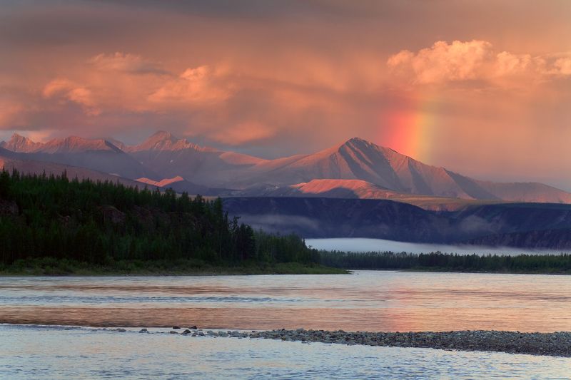 якутия, индигирка, хребет черского На устье Чибагалаха фото превью