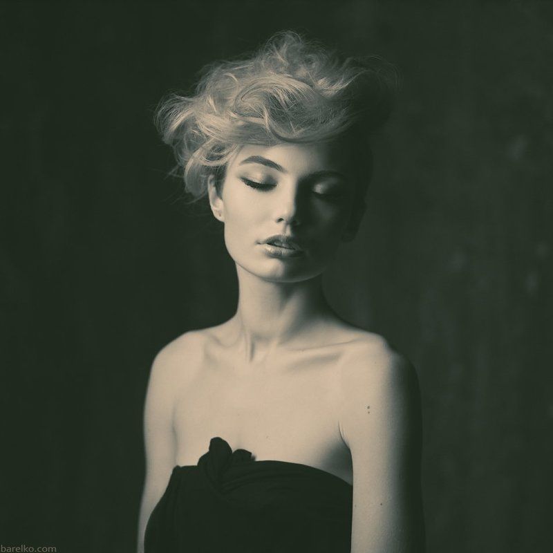 portrait, proback, young, girl, woman, bw Annphoto preview