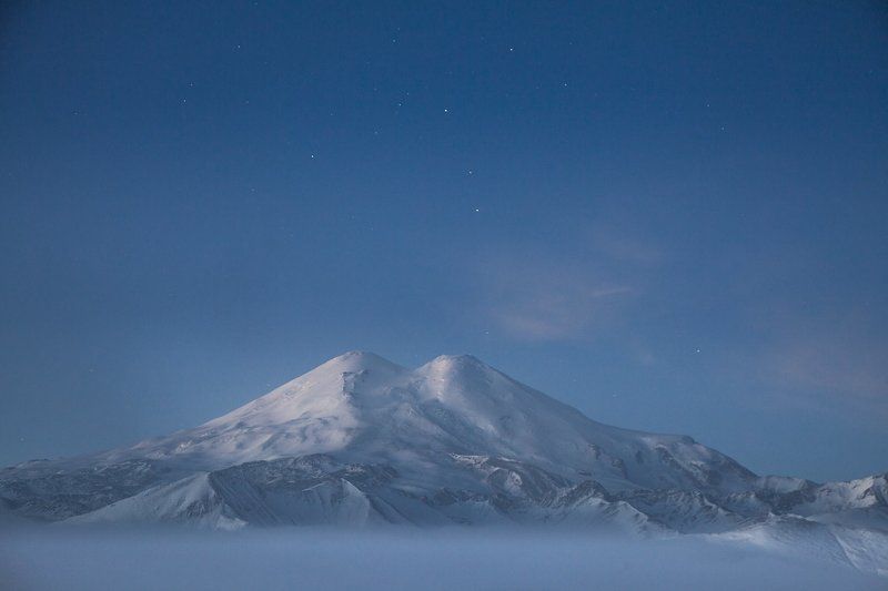 эльбрус, кавказ, россия, горы, осень, звезды Предрассветный Эльбрусphoto preview
