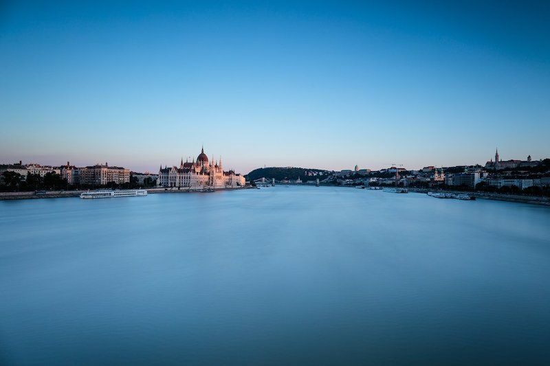 Река двух городов \\ The river between the two citiesphoto preview