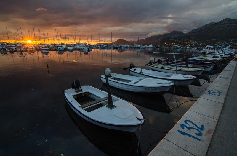 Черногория, закат, лодка, пейзаж Бар2photo preview