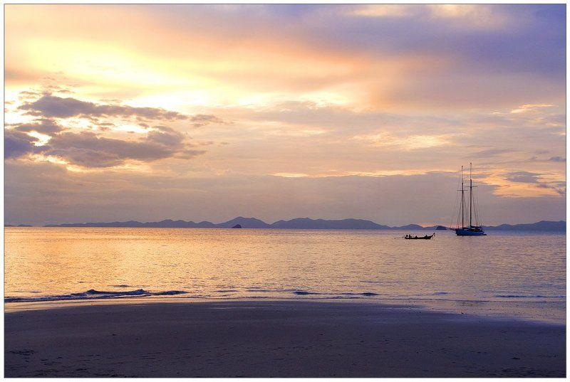 таиланд, краби, закат Сиренево-золотоеphoto preview