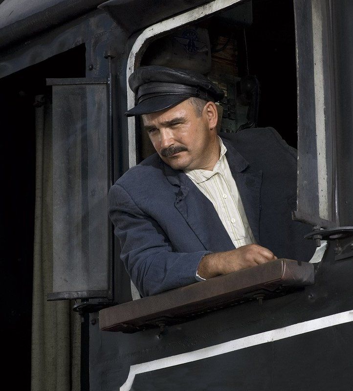 машинист, железнодорожник, паровоз... Иван Иваныч...photo preview