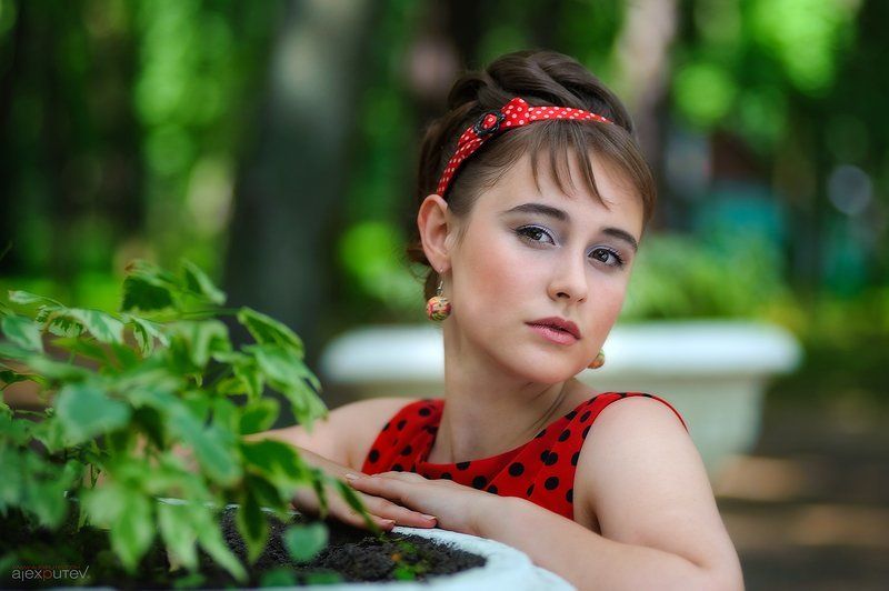 девушка,парк,жара ***** фото превью