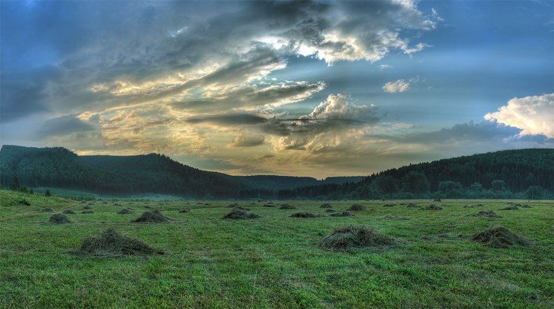 сенокос, россия, поле, небо, облака Россия. Вдали от городов.photo preview