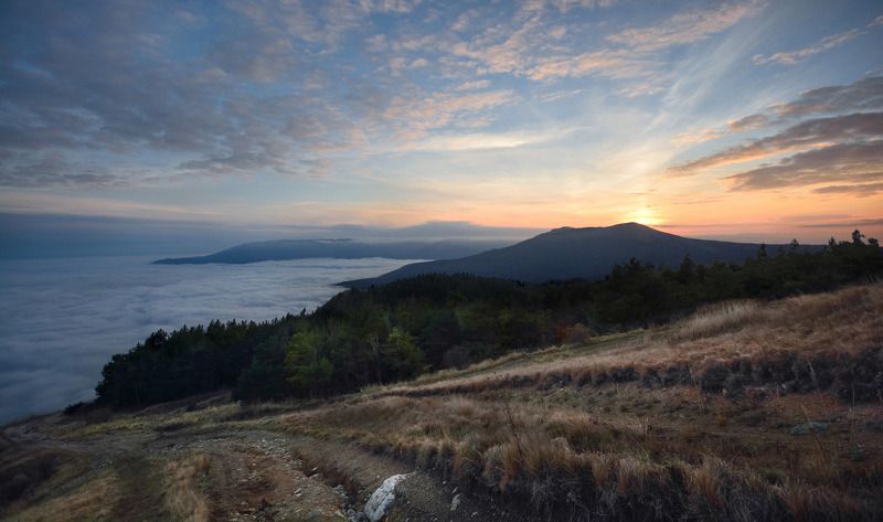 крым, демирджи, чатырдаг, закат Дороги в облакаphoto preview