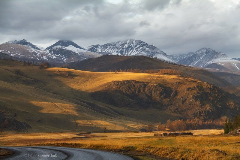 Горный Алтай, степь, хребет, снег, тучи, горы, весна После ливняphoto preview