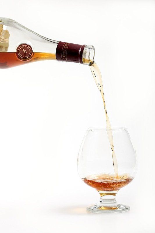 стекло, коньяк, бокал, фужер, бутылка, натюрморт, реклама Немного коньячку (из серии \