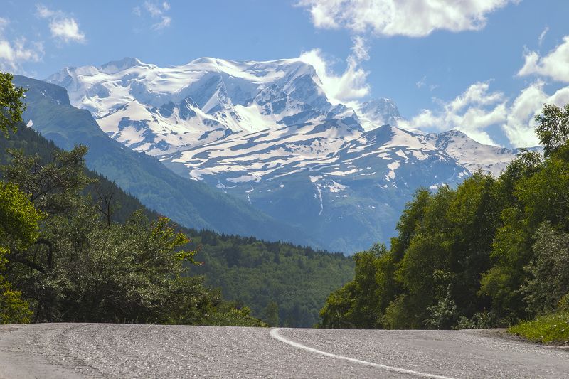 road to Elbrusphoto preview