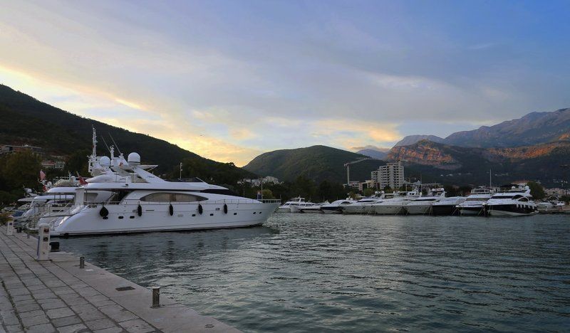 Будванский вечерphoto preview