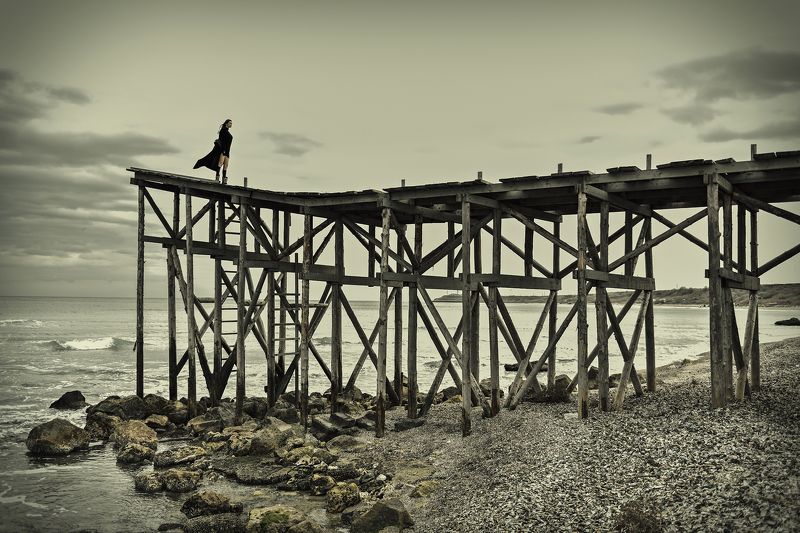 bridge sea woman Libertyphoto preview