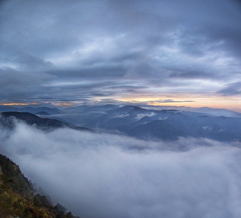 #landscape #sunset #Bulgaria #beauty #5dmark3 #canon #photograph  Sunset above the autumn fogphoto preview