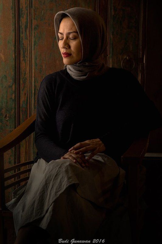 portrait woman mood emptyphoto preview