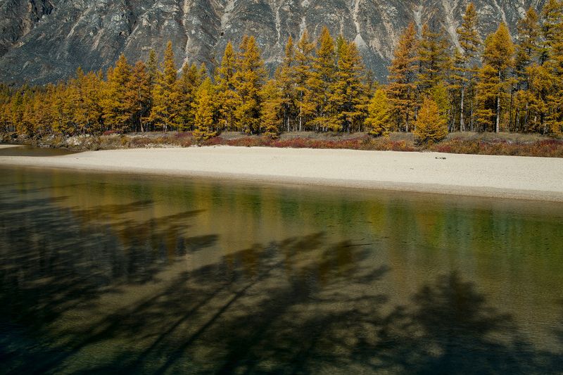 якутия, хребет черского, кенилибит, осень, река В тениphoto preview