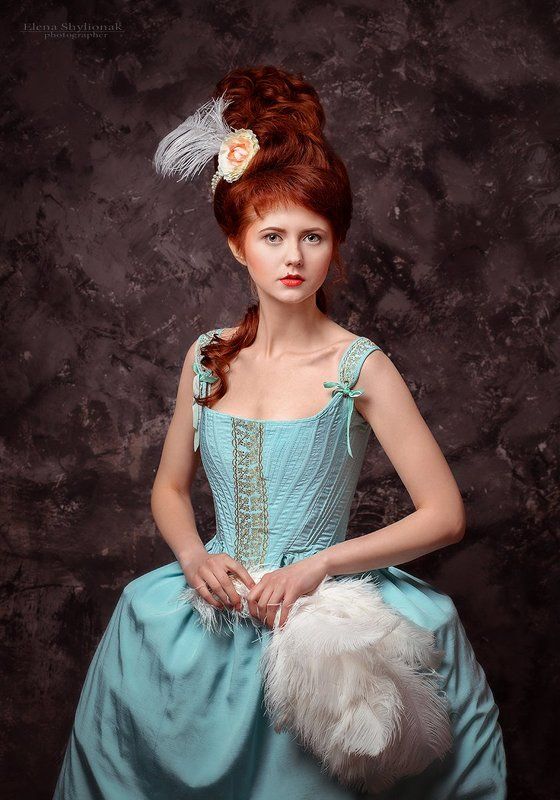 рококо, девушка, сценические костюмы, скрипка, девушка со скрипкой, перья рококоphoto preview