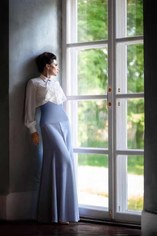 девушка, окно, гламур, мода Juliya and windowsphoto preview