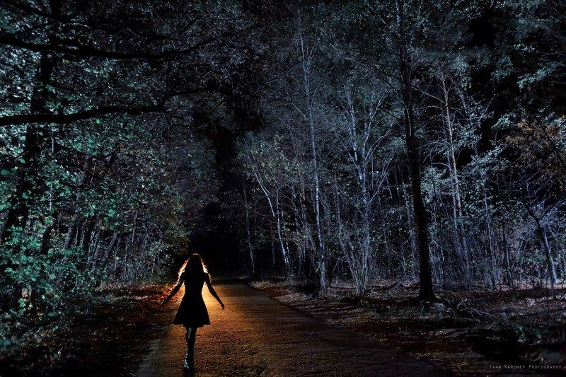 Night walkingphoto preview